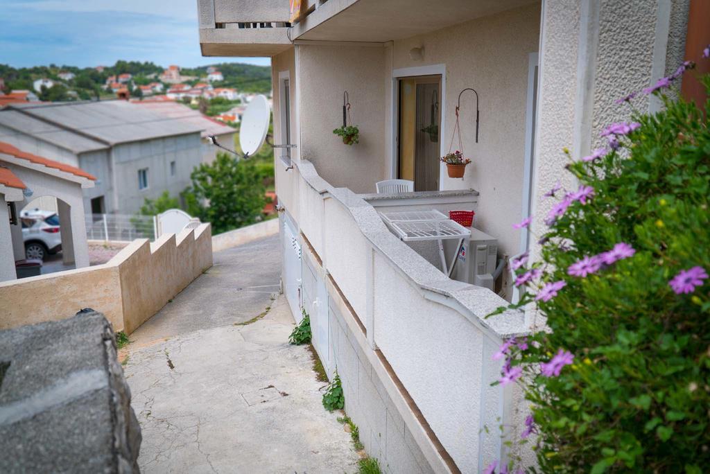 Apartment Anica Palit Екстер'єр фото