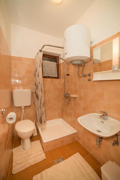 Apartment Anica Palit Екстер'єр фото